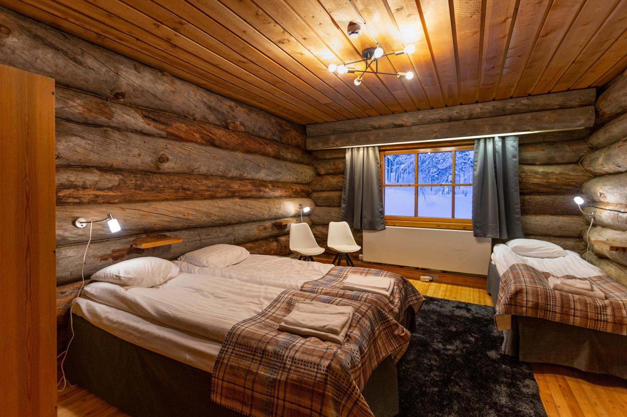 Kuukkeli Log Houses Aurora Resort Saariselka Oda fotoğraf