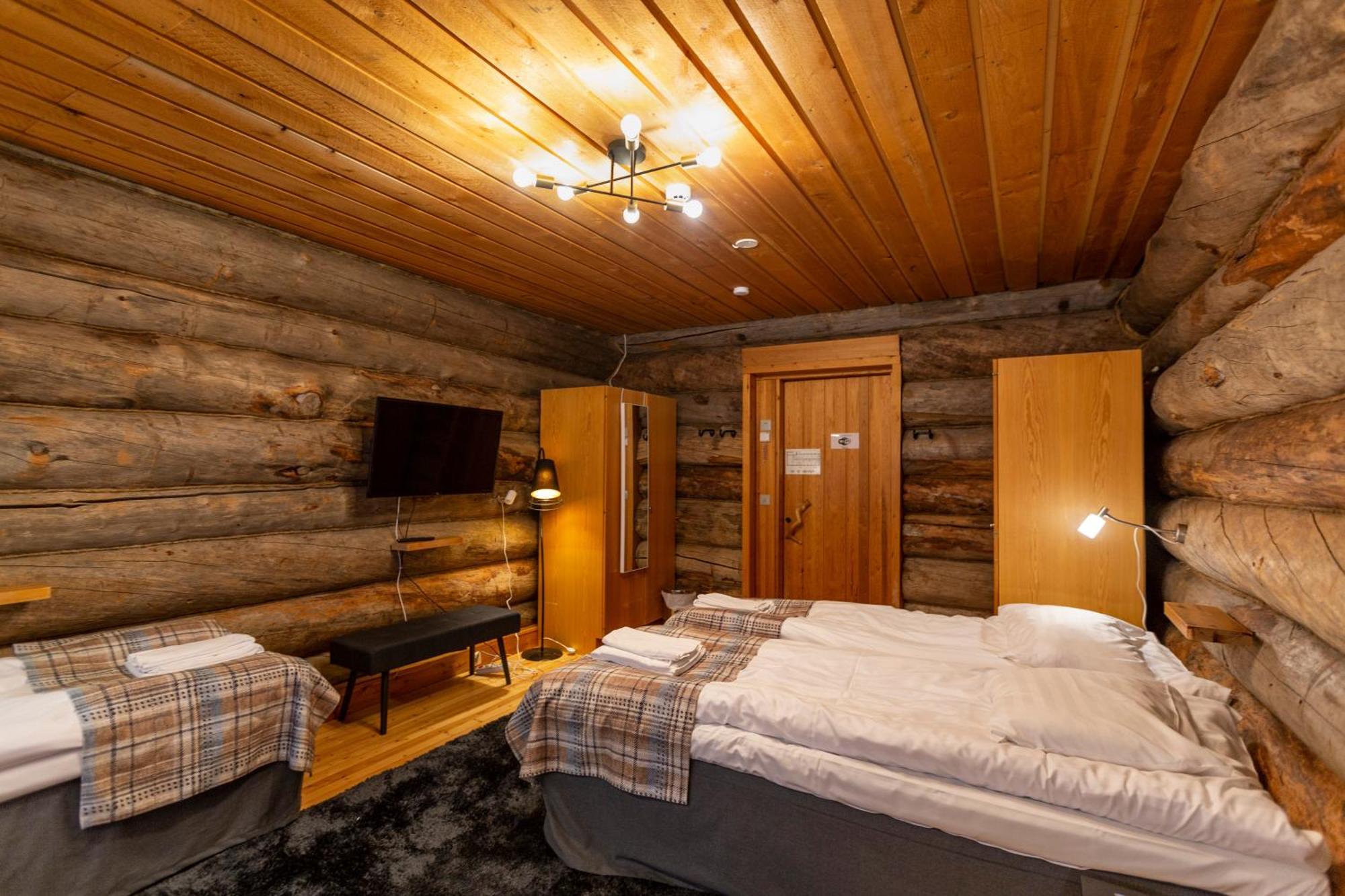 Kuukkeli Log Houses Aurora Resort Saariselka Oda fotoğraf