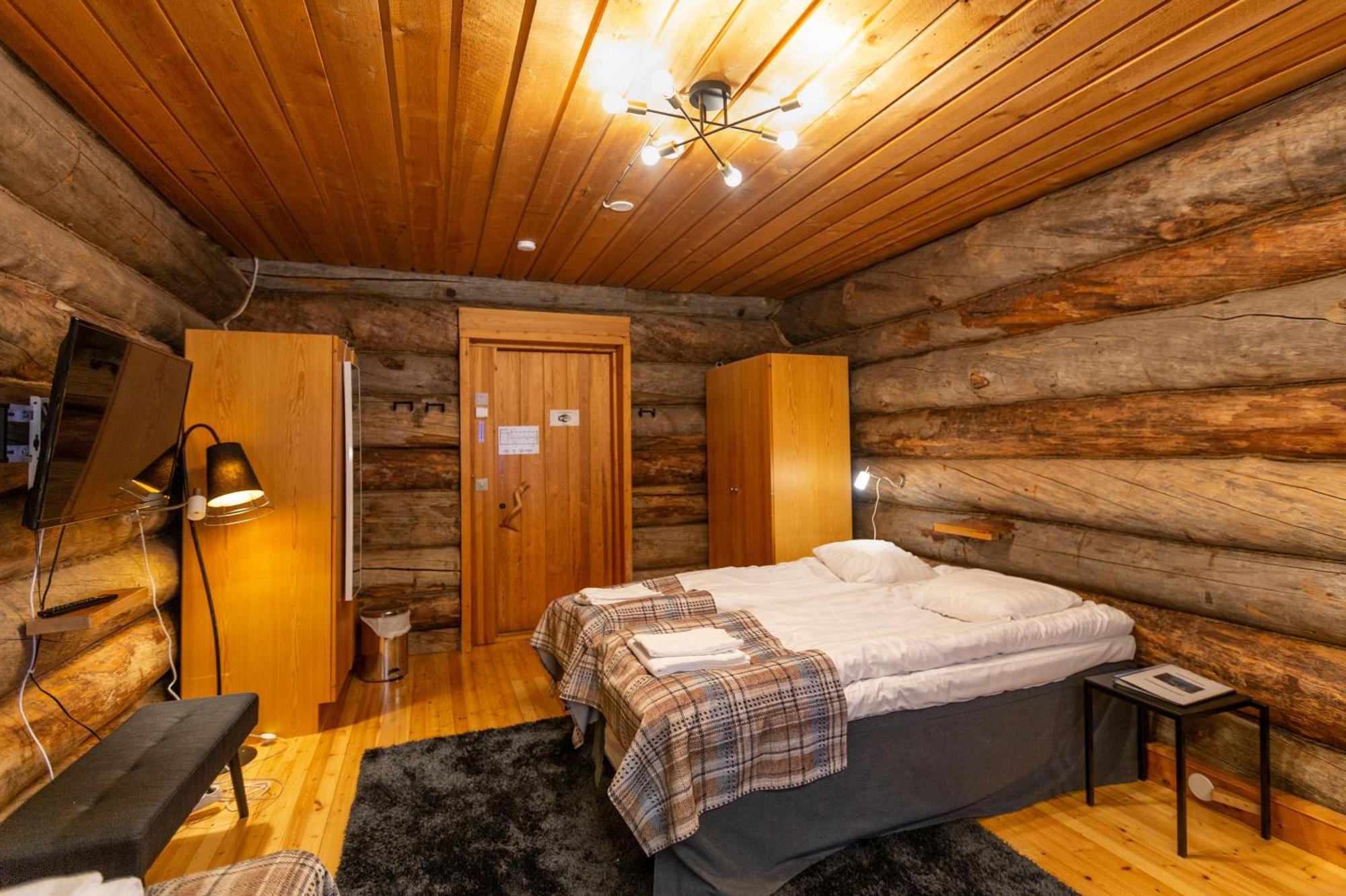 Kuukkeli Log Houses Aurora Resort Saariselka Oda fotoğraf
